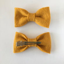 Load image into Gallery viewer, CHOOSE YOUR COLOR Custom Classic Felt Bow