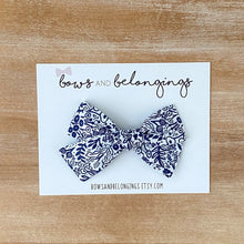 Load image into Gallery viewer, Navy Basic Floral Bow