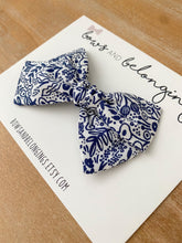 Load image into Gallery viewer, Navy Basic Floral Bow